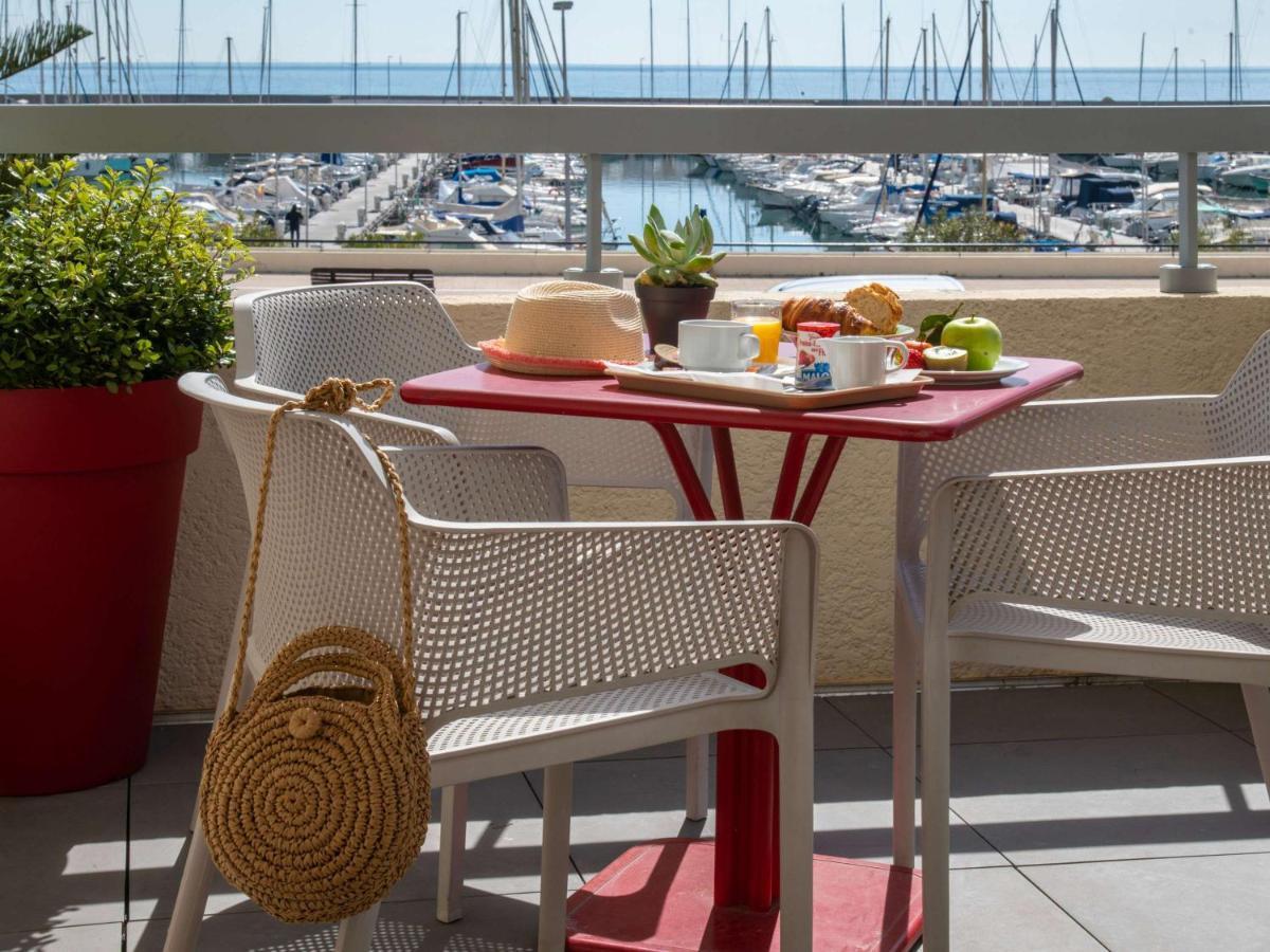 Ibis Budget Bord De Hotel 2*