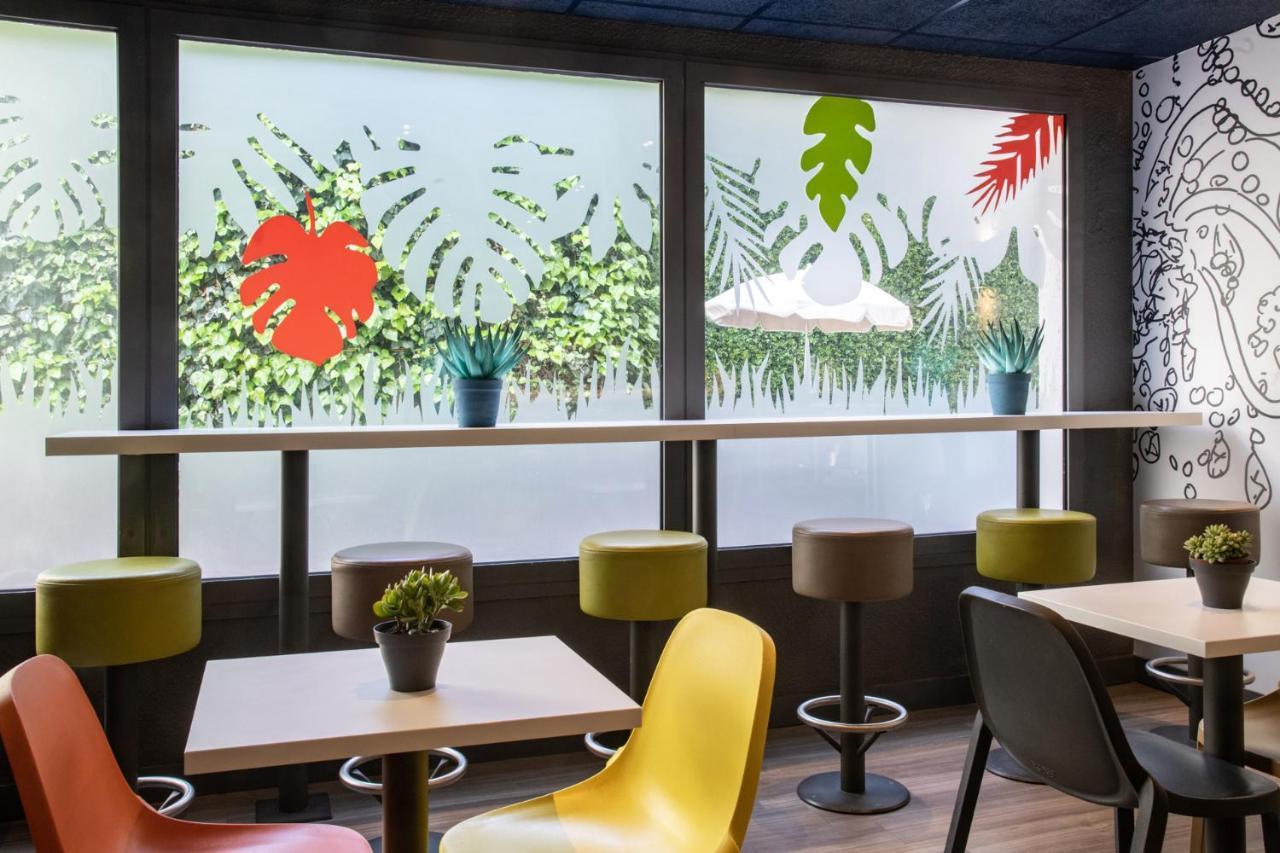 Ibis Budget Bord De Hotel 2*